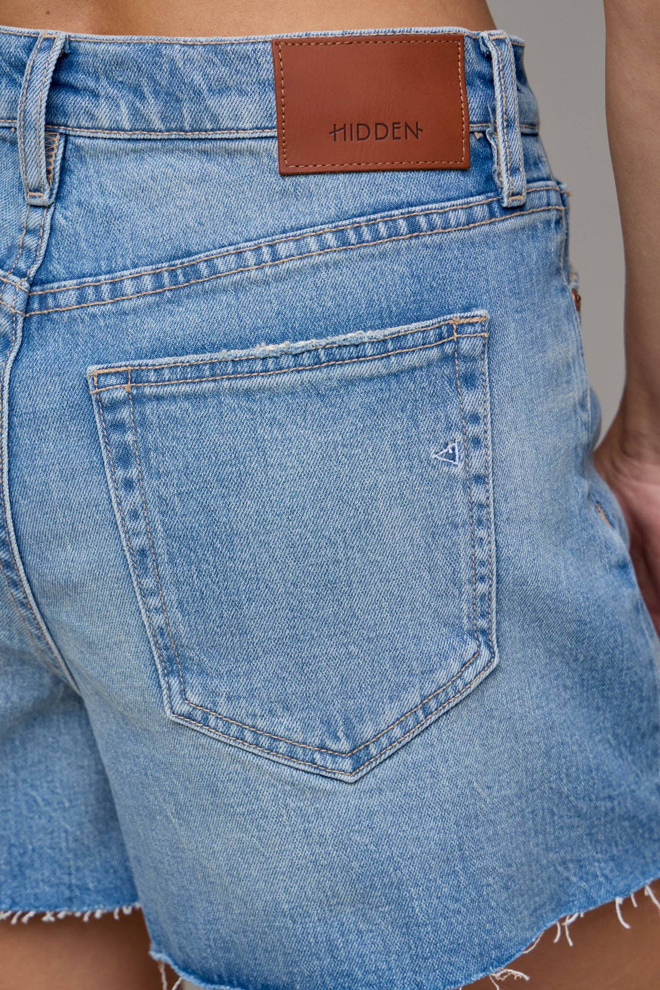 Med Wash Classic 4in A Line Shorts