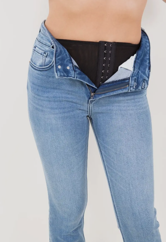 The Emerson Sculpt Straight Jean