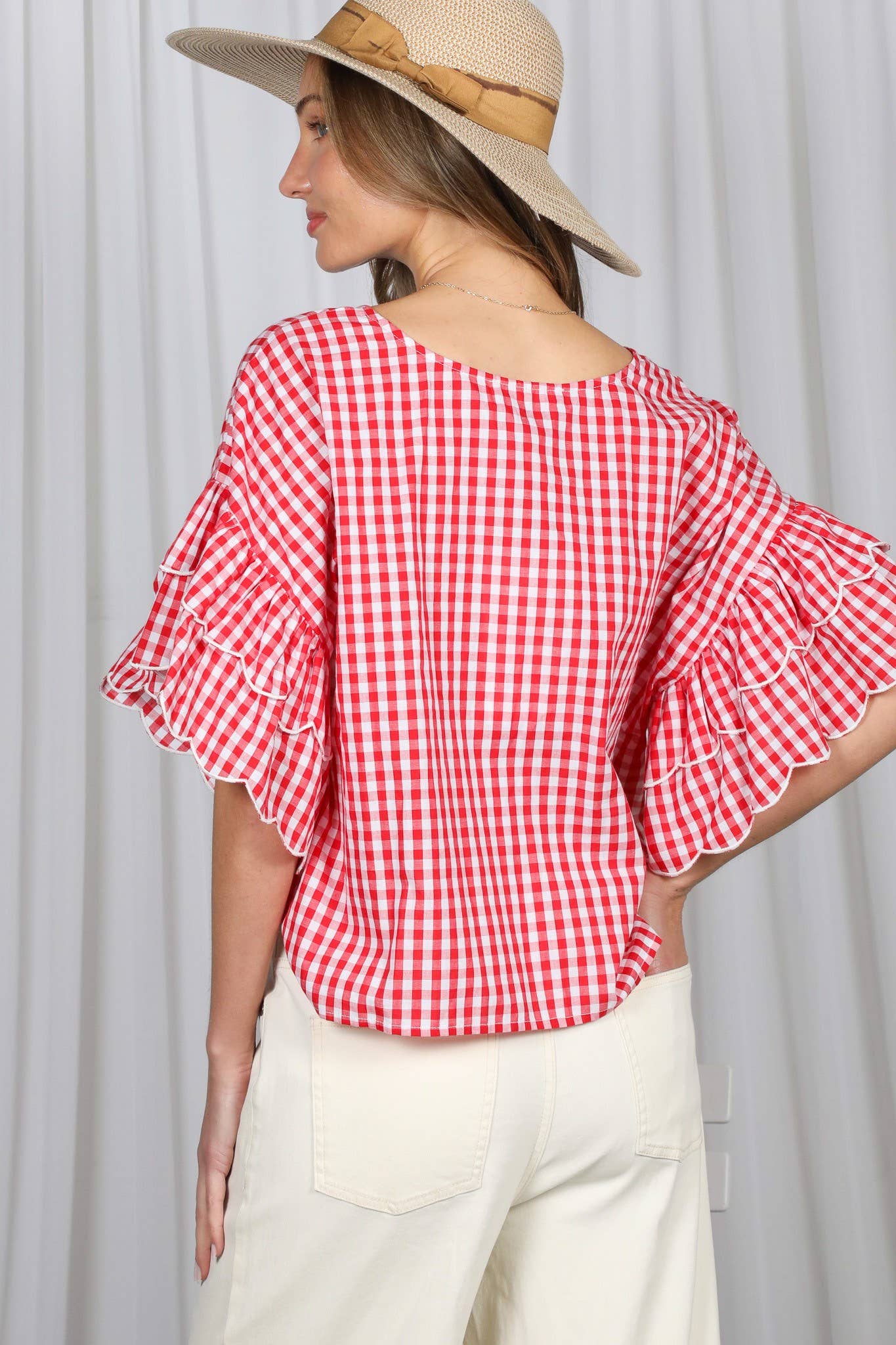 Charming Gingham Scallop Edge