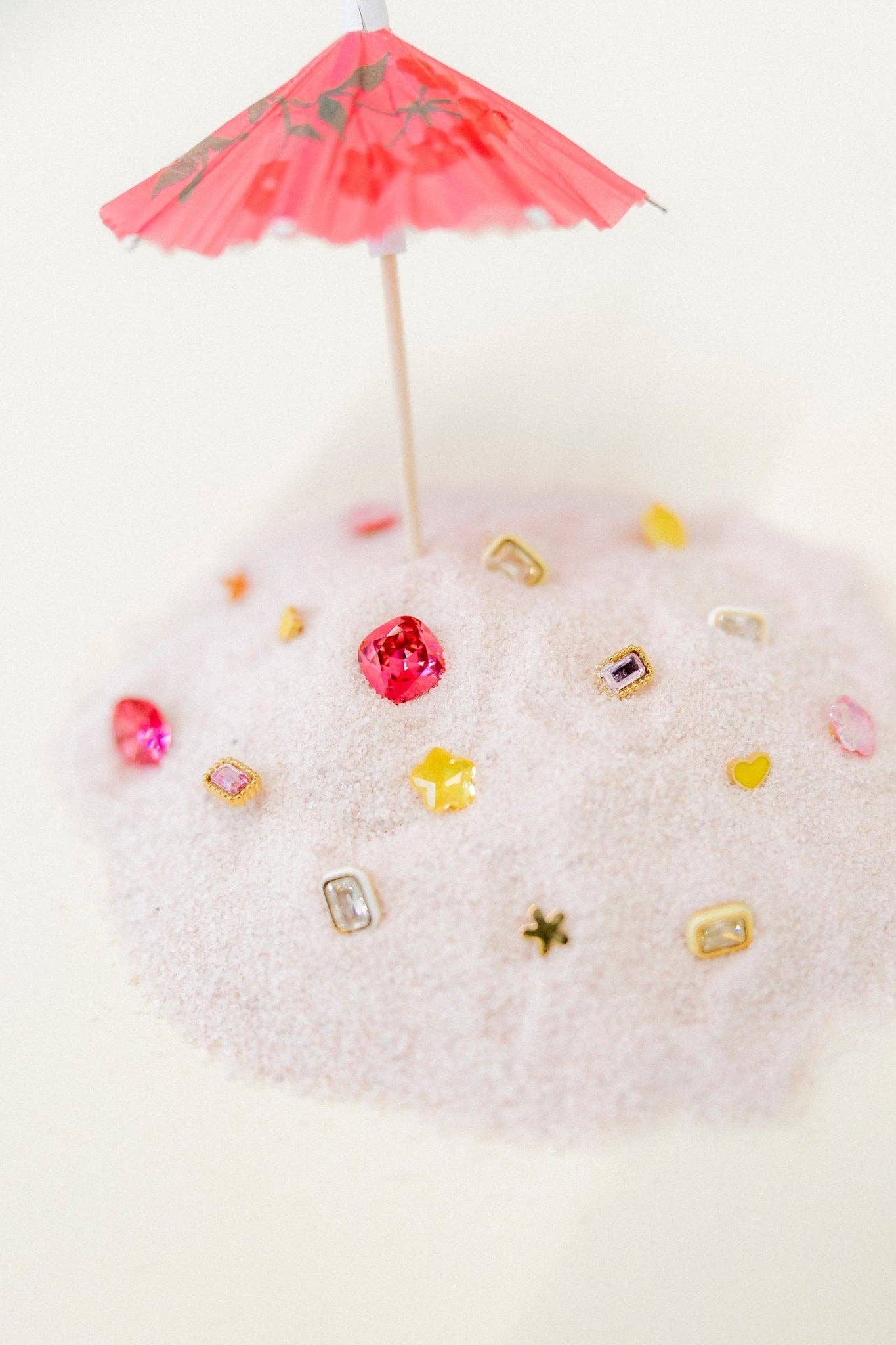Screwback Stud Earrings - Whitney White Marshmallow