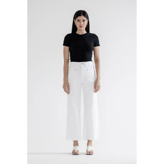 Mica Bayou essential