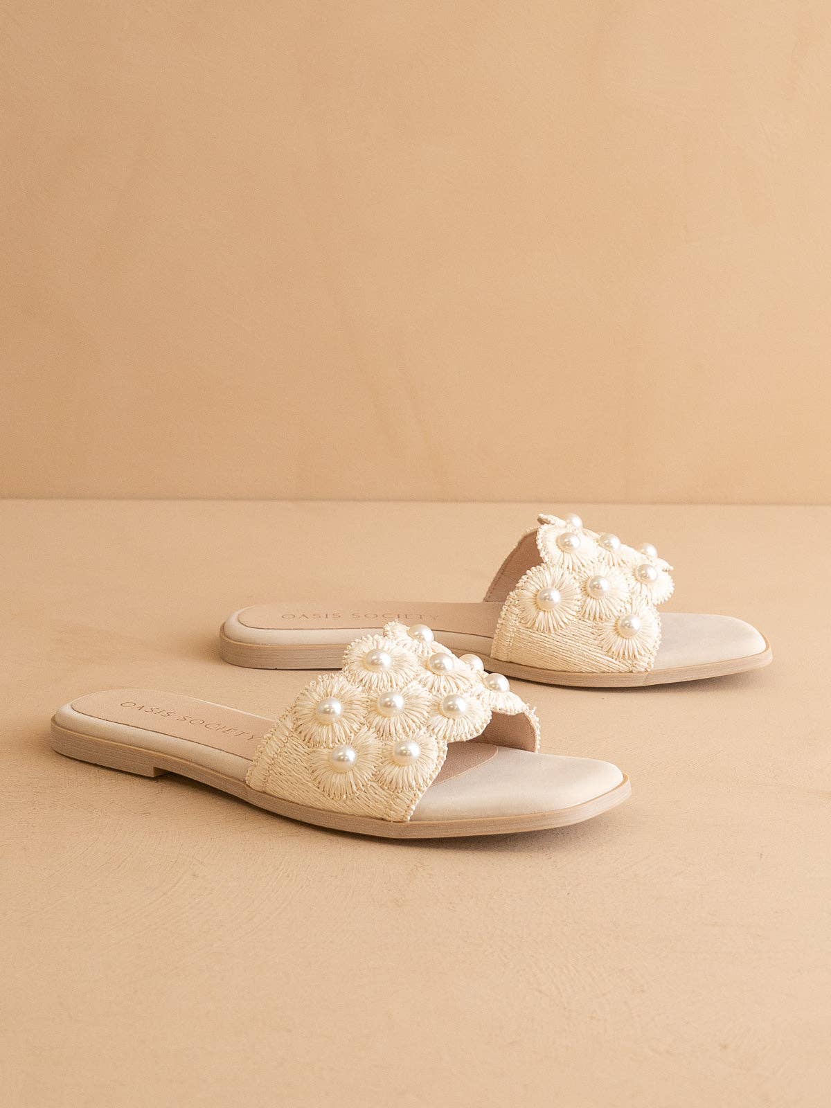 The Cathleen | Ivory Pearl Raffia Slide Sandal