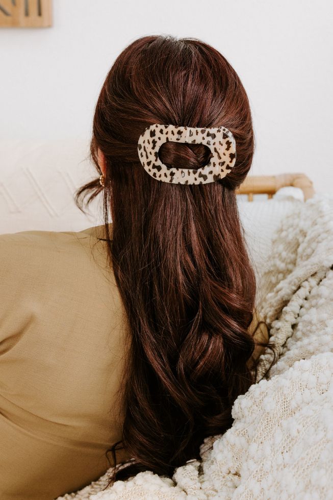 Flat Round Hair Clip - Small - Blond Tortoise
