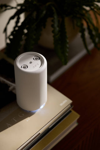 White smarte fragrance diffuser