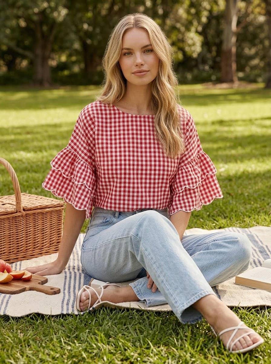 Charming Gingham Scallop Edge