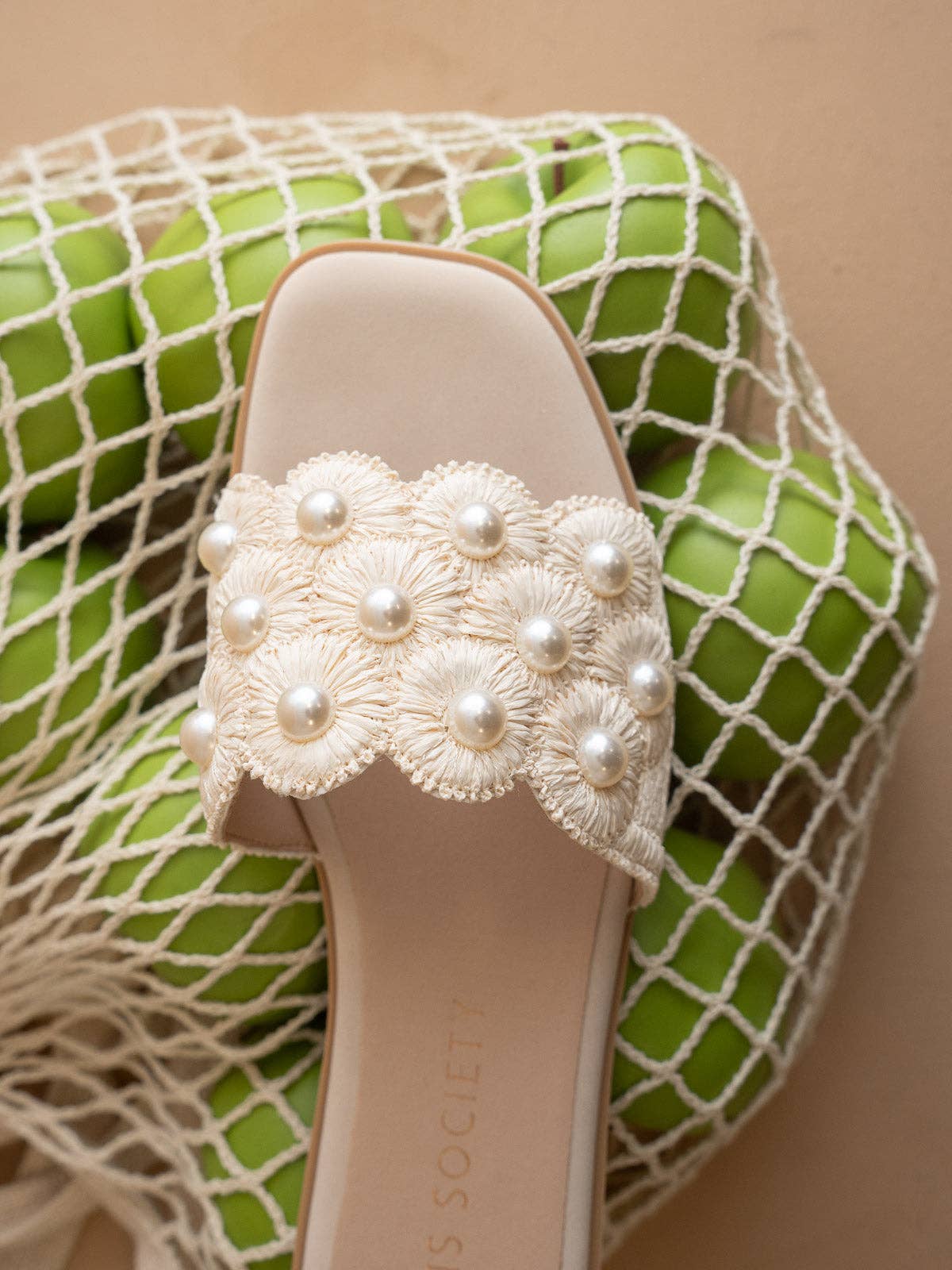 The Cathleen | Ivory Pearl Raffia Slide Sandal