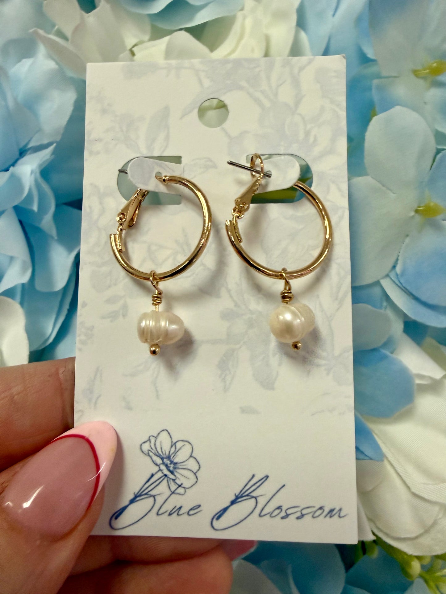 Maxine Pearl Hoops