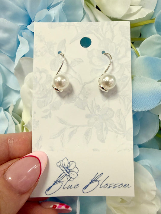 Norma Pearl Earrings
