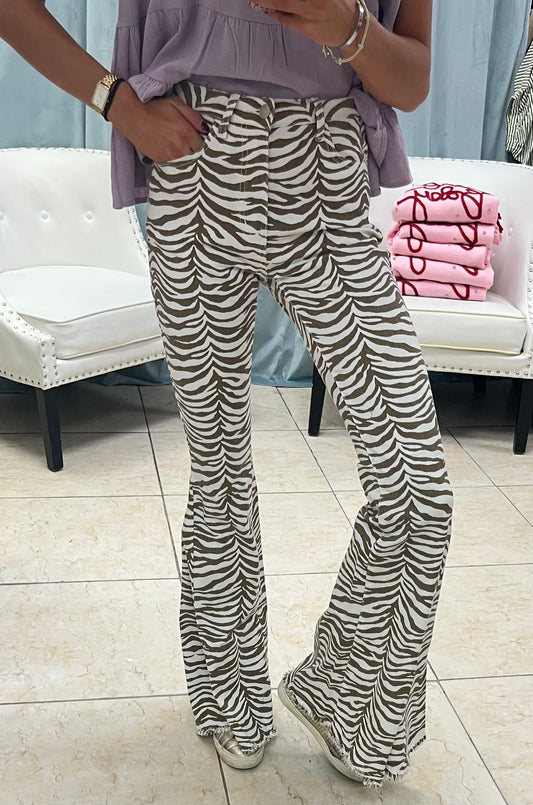 Savannah Tiger Flare Jean
