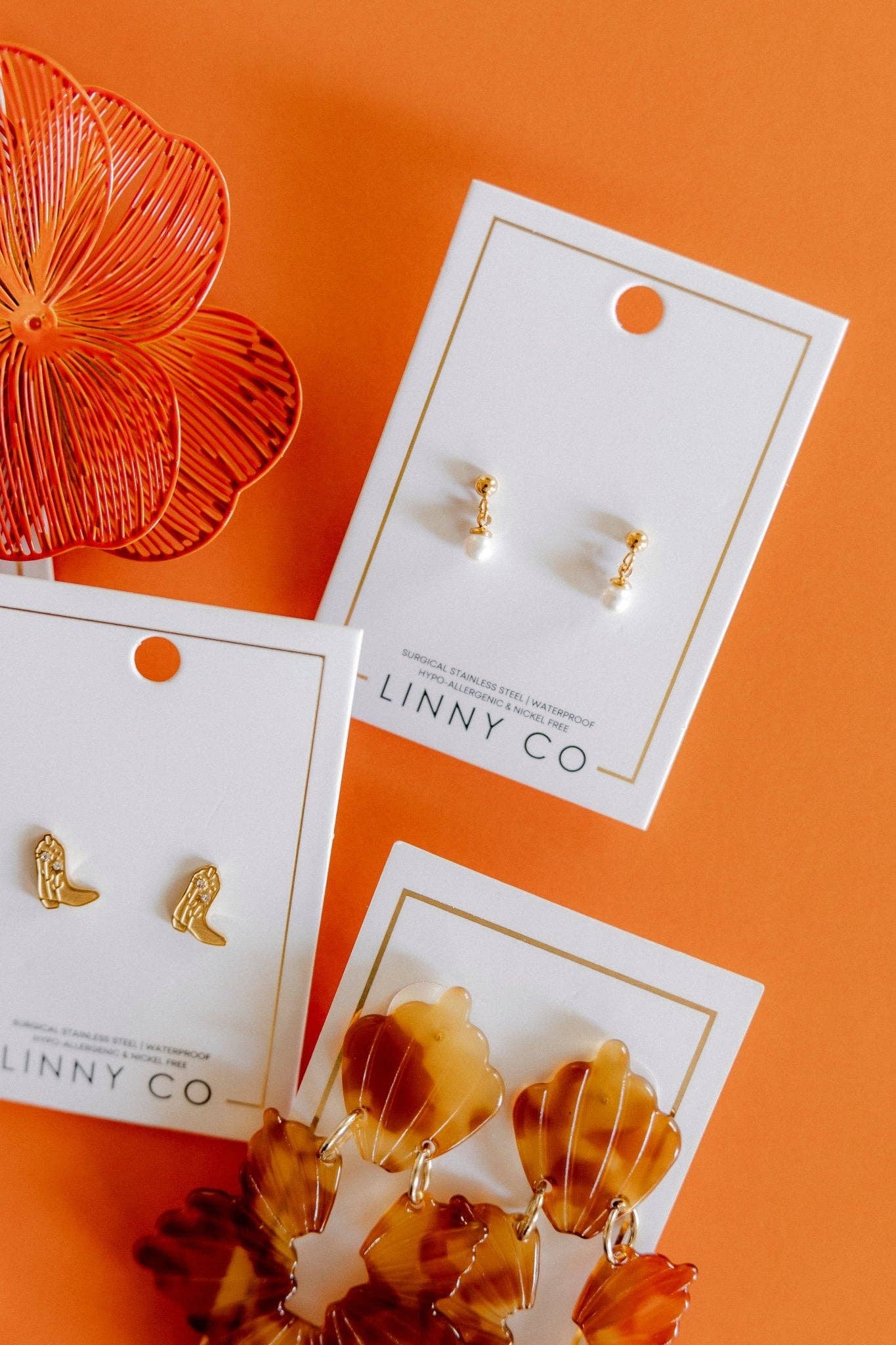 Screwback Stud Earrings - Millie Pearl Gold
