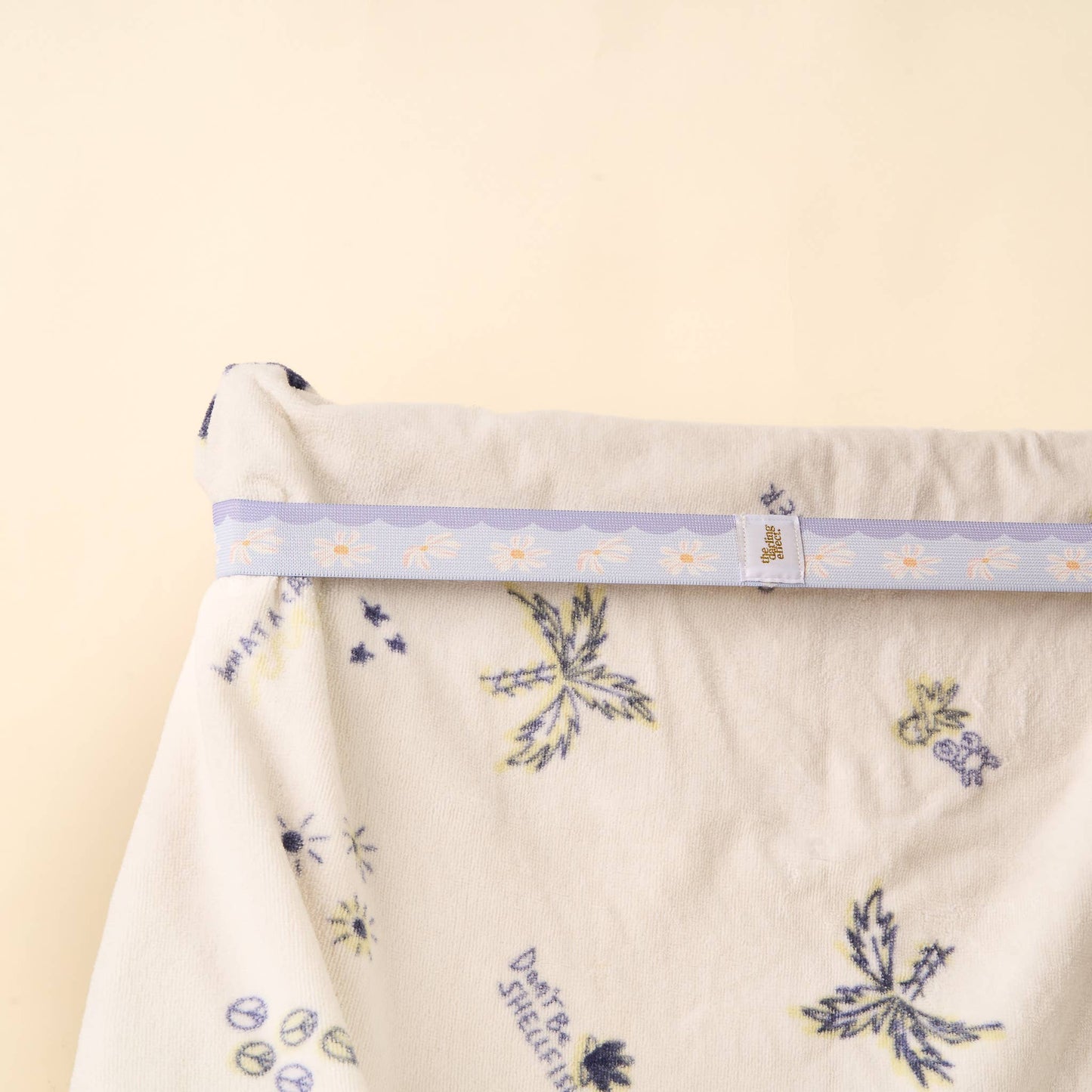 Stay-Put Towel Band-Scalloped Floral Purple