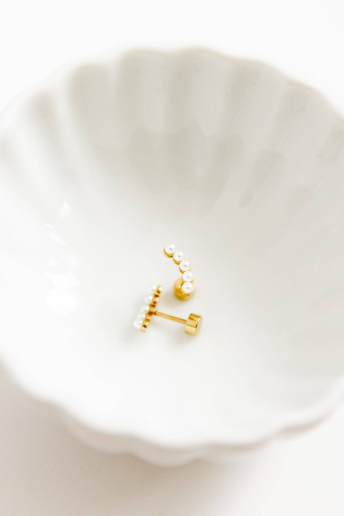 Screwback Stud Earrings - Abigail Pearl Gold
