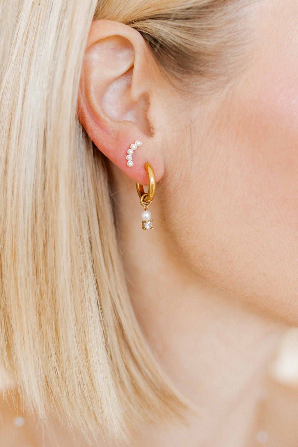 Screwback Stud Earrings - Abigail Pearl Gold