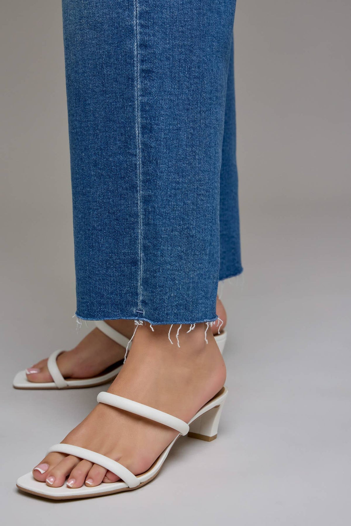 CROPPED CLASSIC STRAIGHT