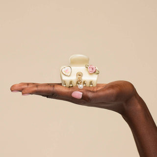 Kitsch KitschPop Cloud Clip with six interchangeable charms and a medium cloud-inspired no-slip hair clip