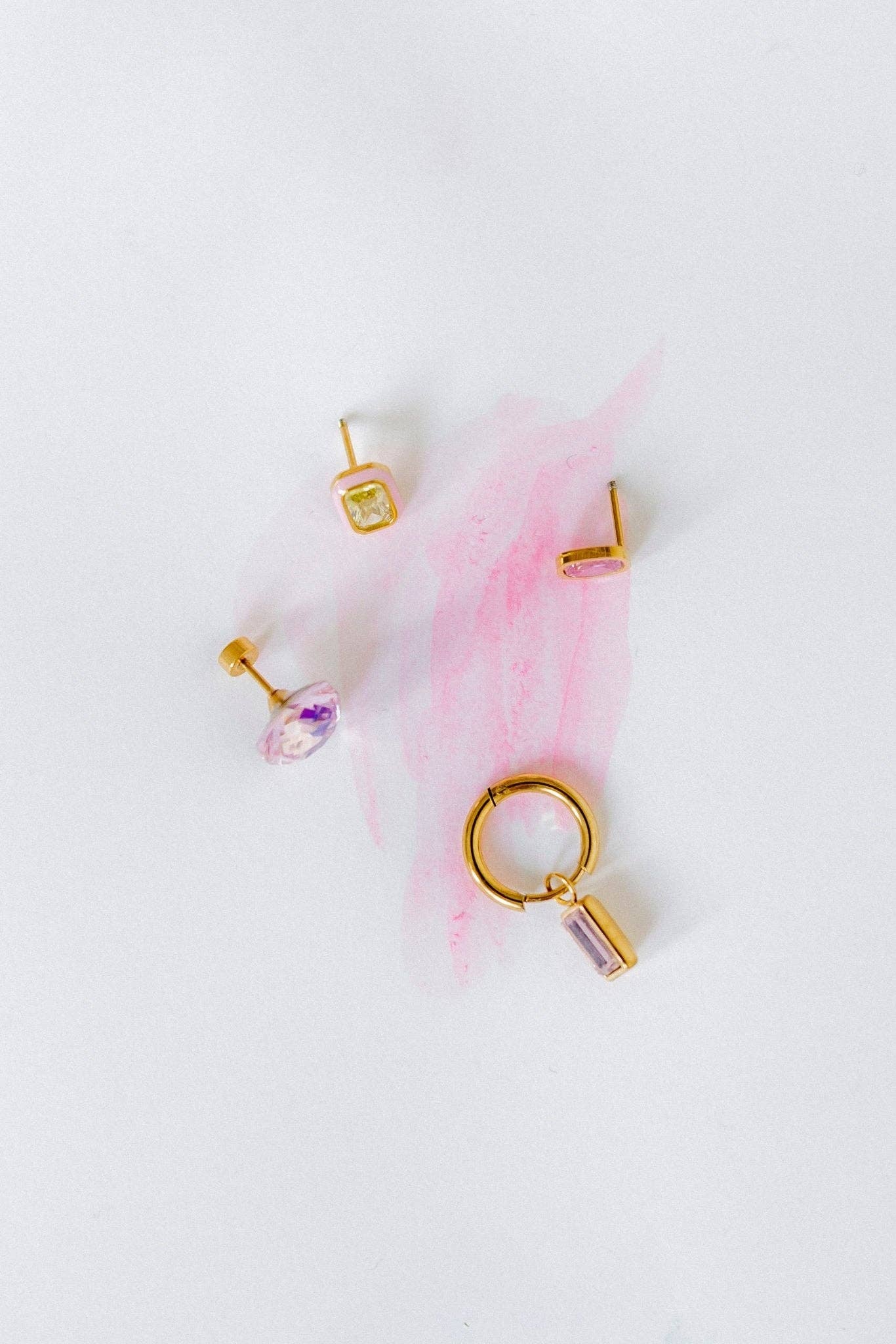 Screwback Stud Earrings - Whitney Pink Apple