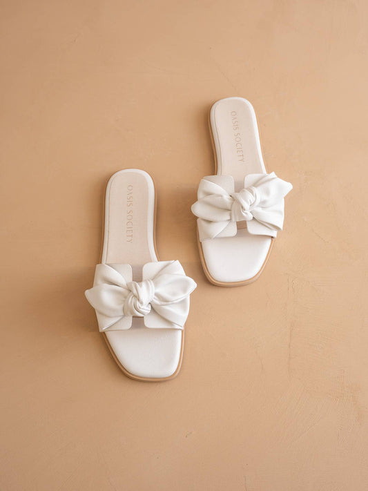 The Ginny | White Textured Bow Slide
