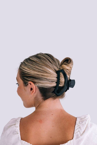 TELETIES Large Open Hair Clip in Jet Black for thick and long hair