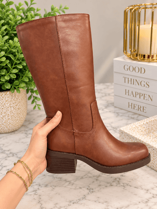 The Aspen Rider Boots in brown – knee-high faux leather boot with stacked block heel